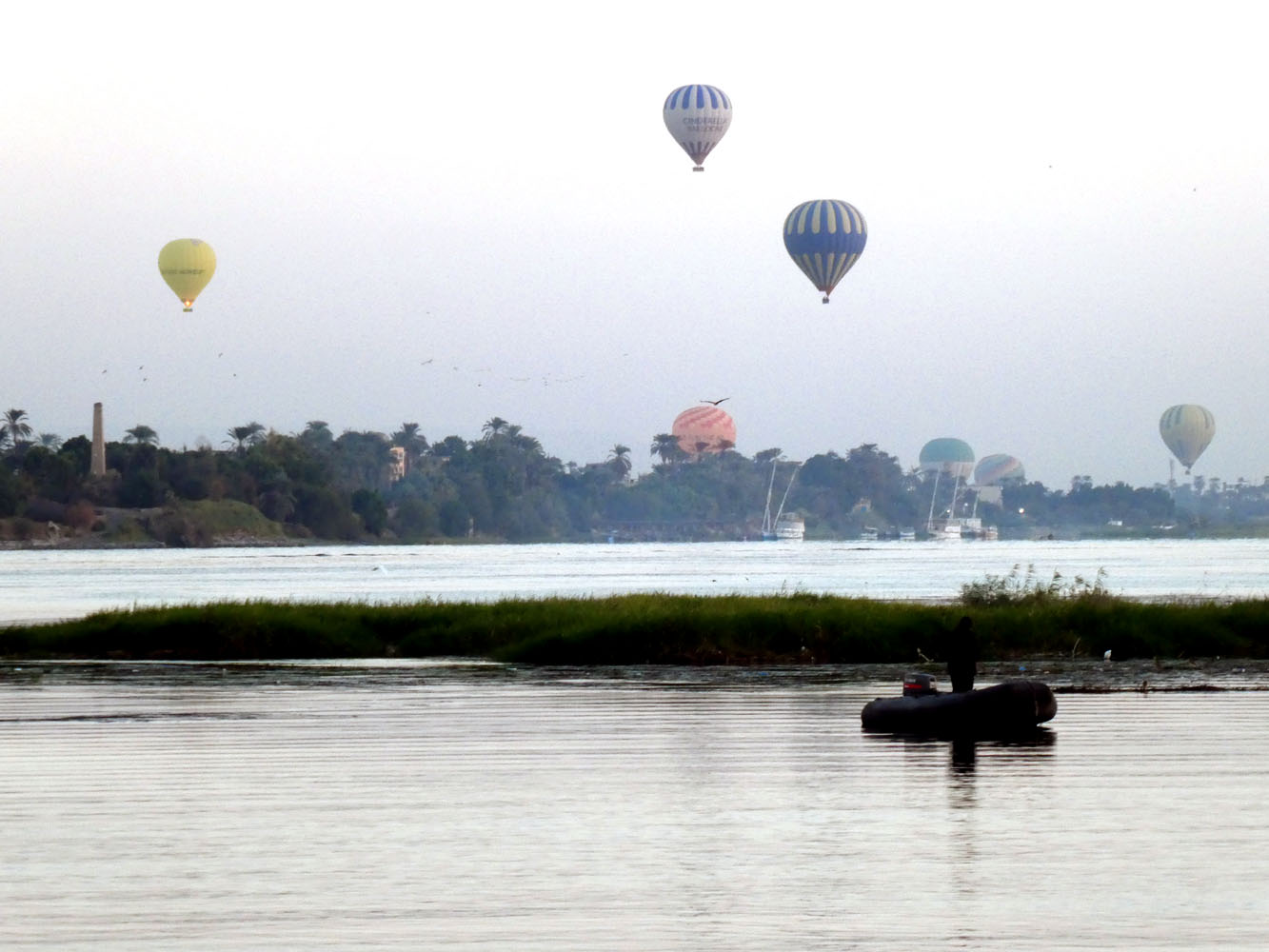 Early morning balloons